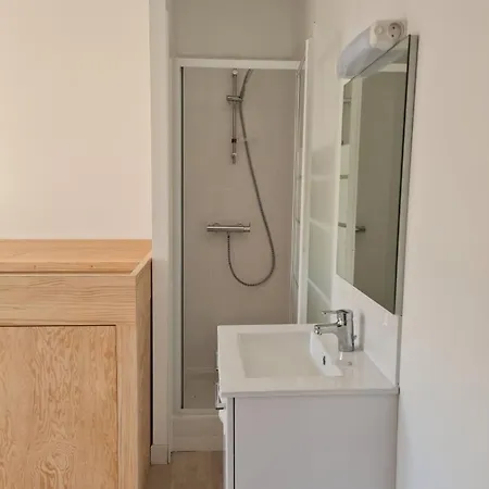 Privee Dans Guest house